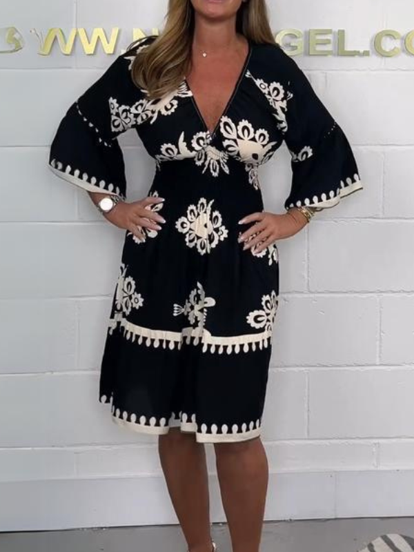 Arely Bohemian Midi-kjole med V-hals og print