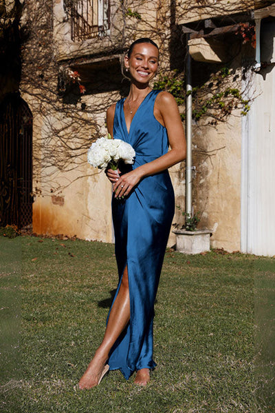 Lang Satin Kjole med Slids | Polyester | Elegant & Tidløs