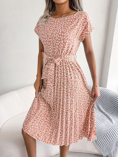 Sommerkjole med Blomsterprint | Plisseret Design | Let & Elegant