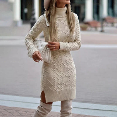 Rullekrave Strikkjole | Kabelstrik Design | Elegant Komfort