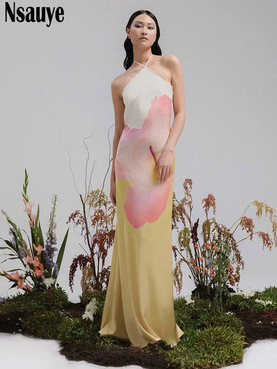 Dame Aftenkjole med Halter & Rygløst Design – Perfekt til Fester - Lisza