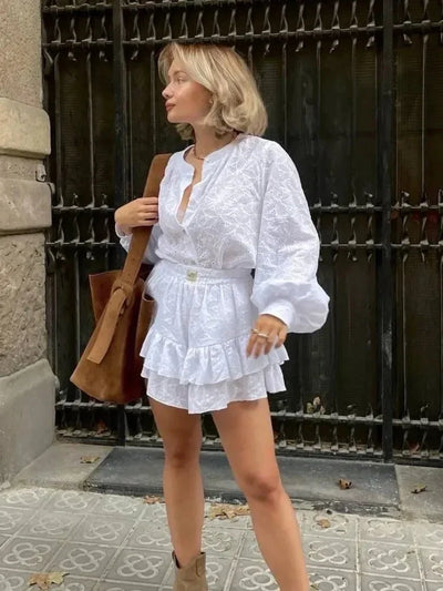 Elegant Hvidt Todelt Sæt | Broderie Anglaise Bomuld | Chikt & Unikt