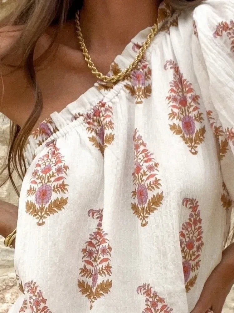 One-Shoulder Kjole med Blomsterprint | Pufærme | Let & Sommerlig
