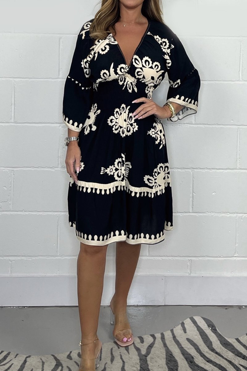 Arely Bohemian Midi-kjole med V-hals og print